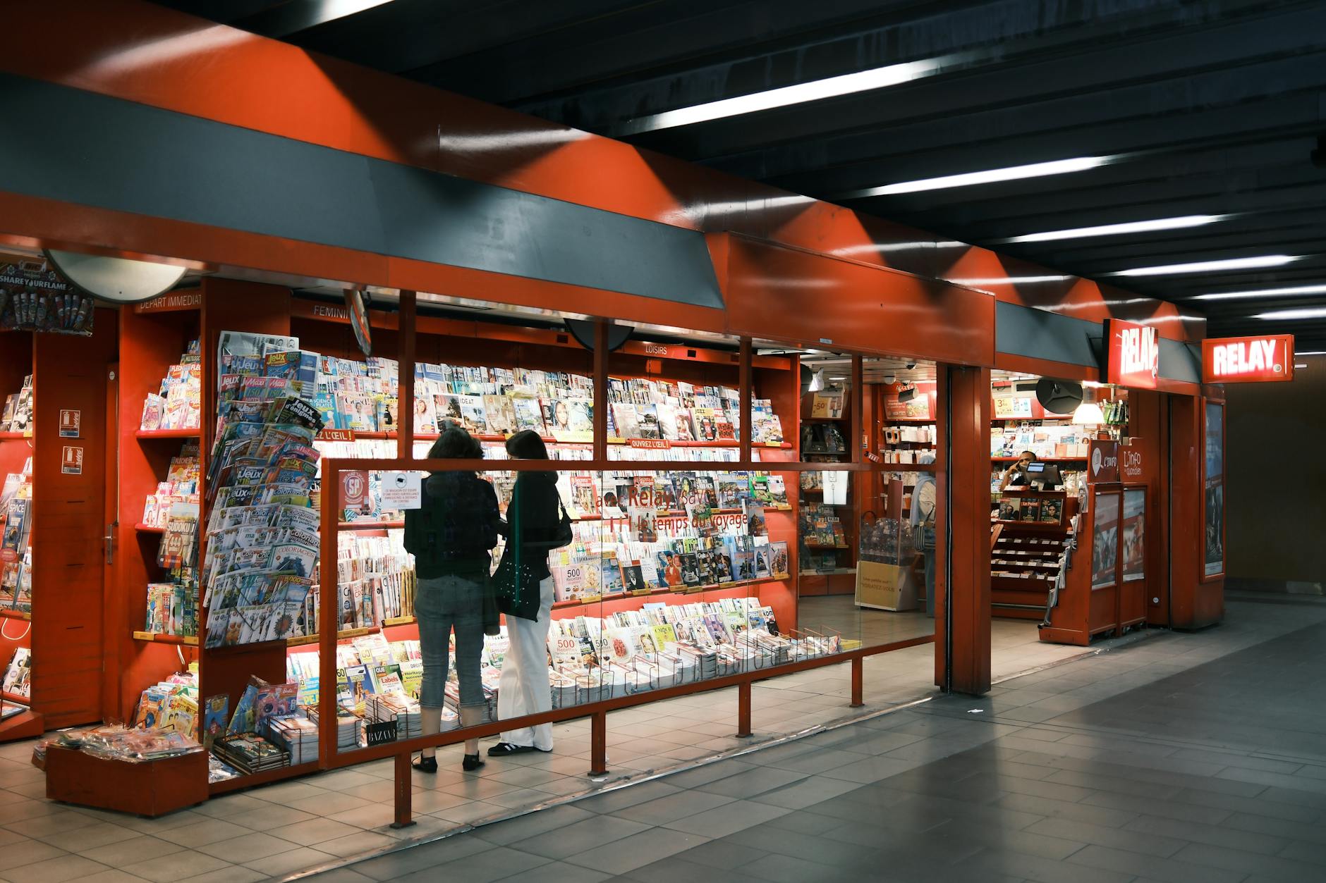 ตู้ ATM ในร้านสะดวกซื้อเม็กซิกัน - ภาพถ่ายโดย Mingyang LIU บน Pexels