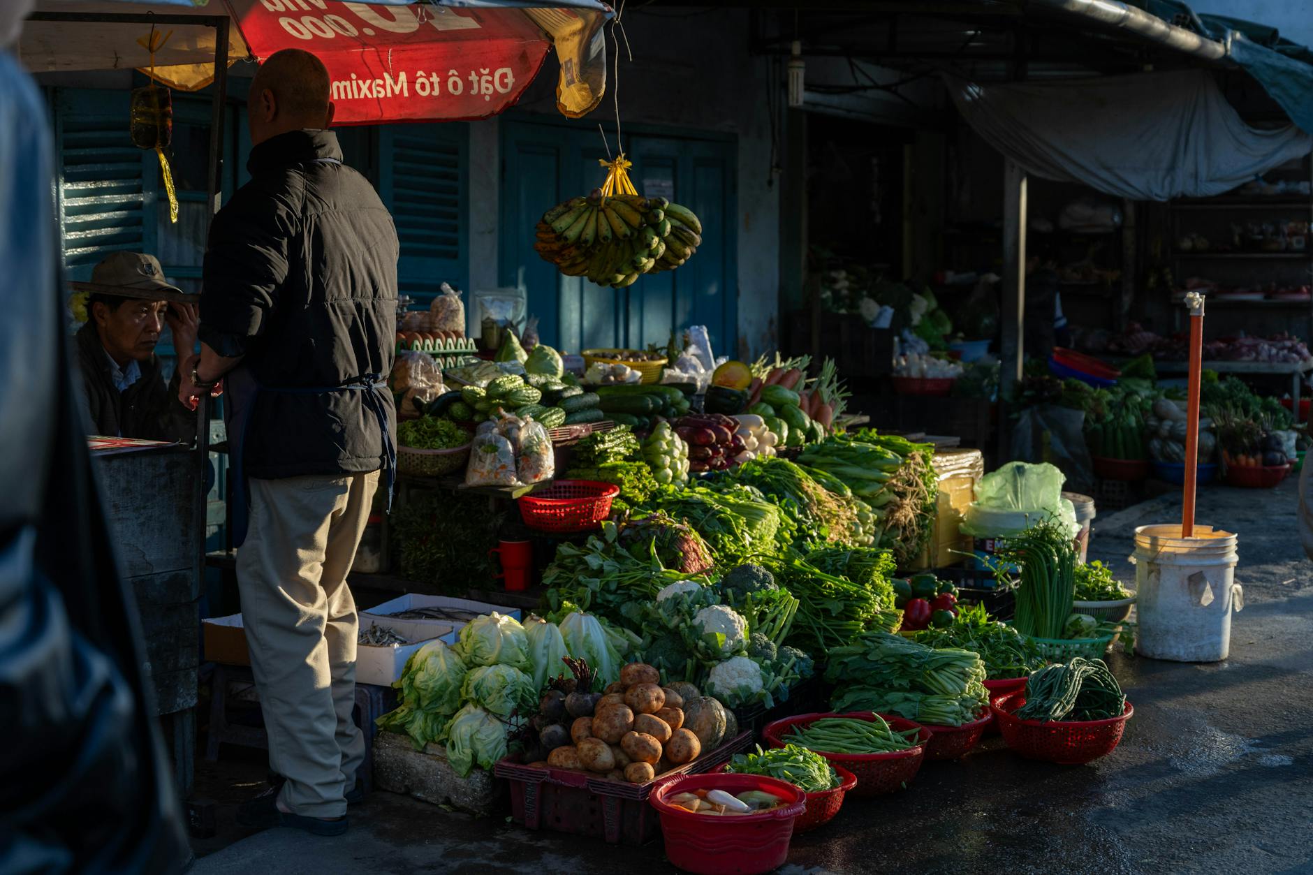 ผักผลไม้ในตลาดลอนดอน - Photo by Quang Vuong on Pexels