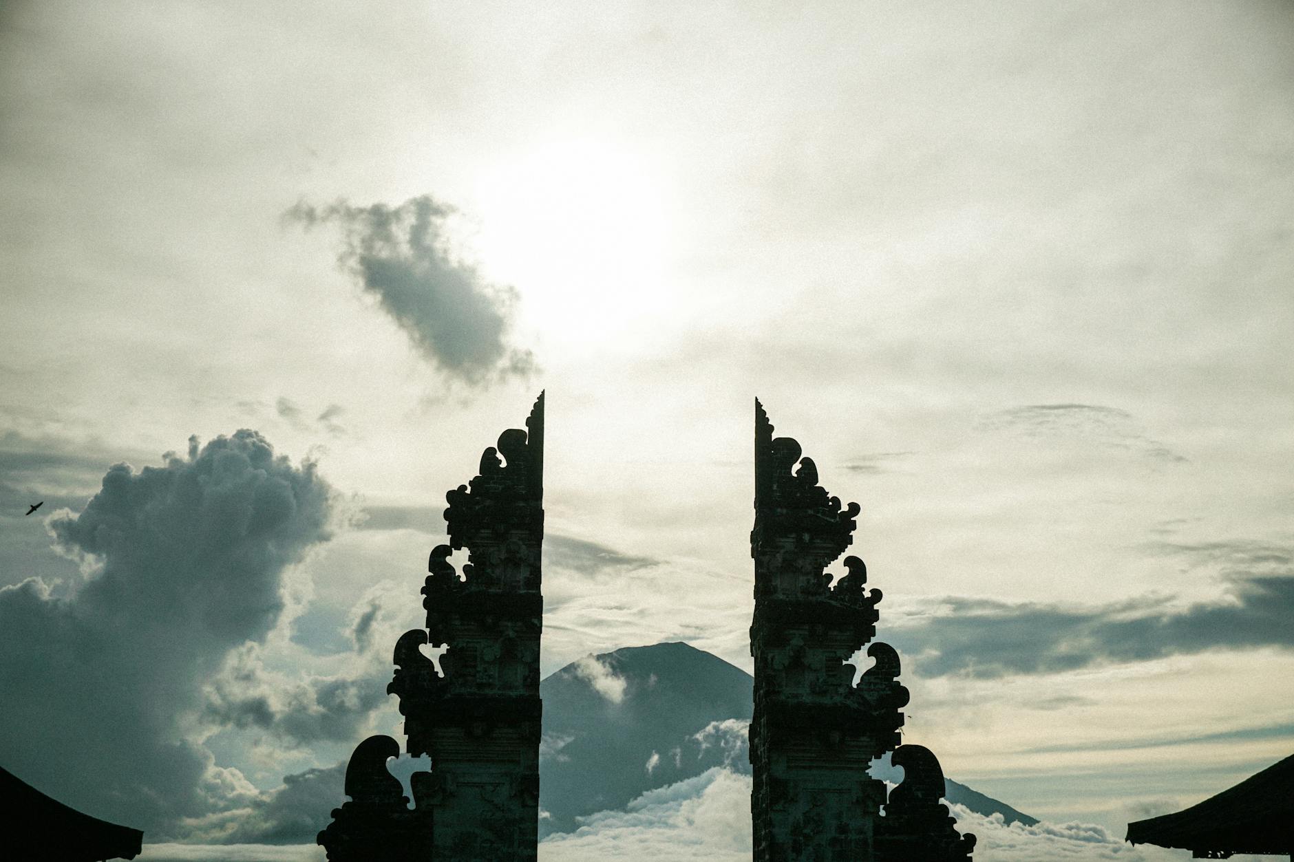 Bali Hindu temple ceremony - Photo by Rizk Nas on Pexels