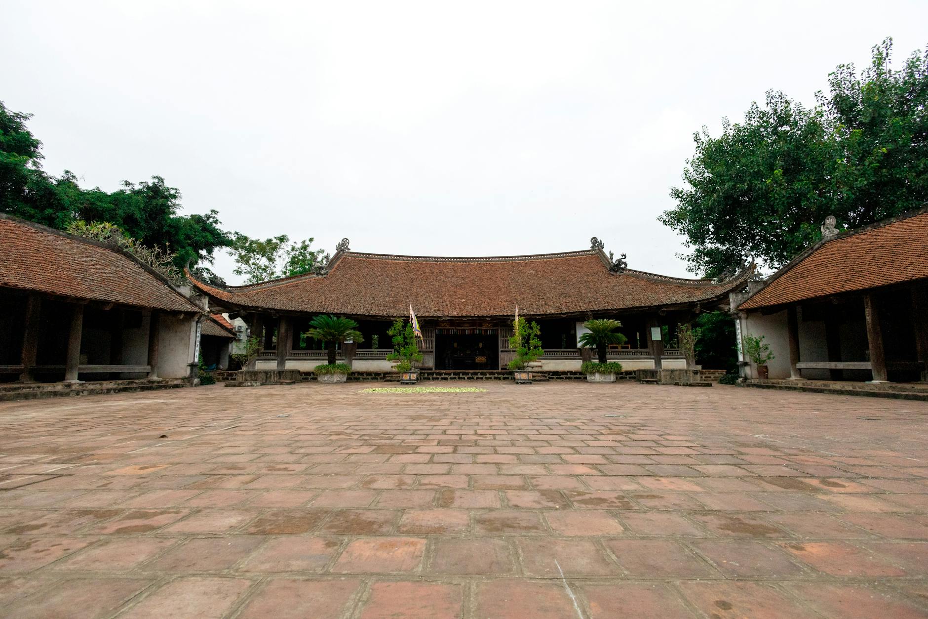 Temple photography - Photo by Hồng Quang Official on Pexels